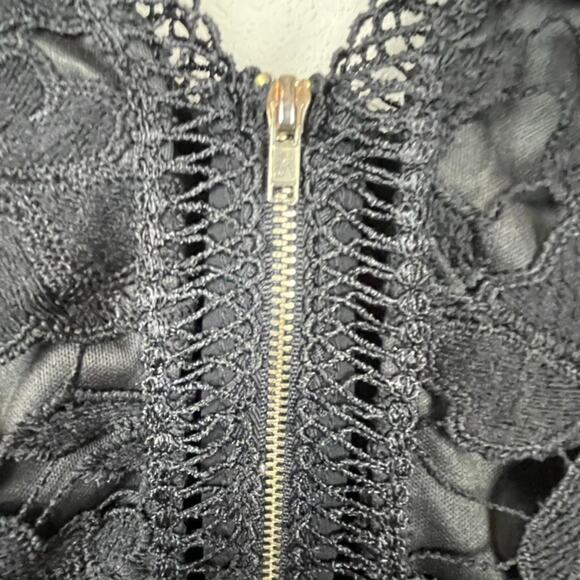 Francesca’s Black Lace Tunic Top Size M Whimsy Goth NWT Romantic Festival - Picture 6 of 8